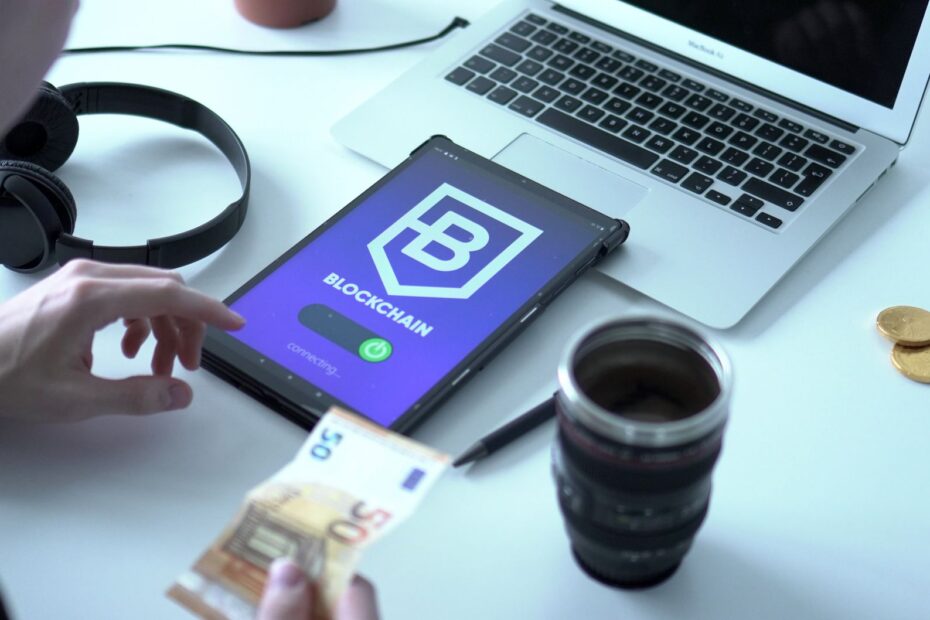Stablecoin transactions between enterprises and national currencies on a blockchain ledger, illustrating cross-border finance.
